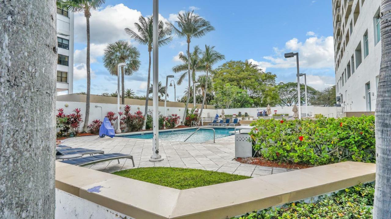 Gallery One - A Doubletree Suites By Hilton Hotel Fort Lauderdale Exterior foto